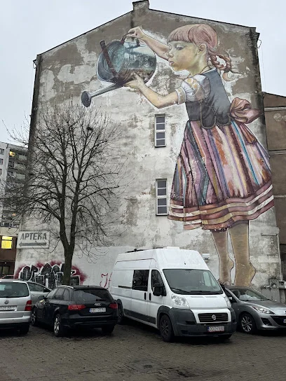 Mural 'Dziewczynka z konewką'